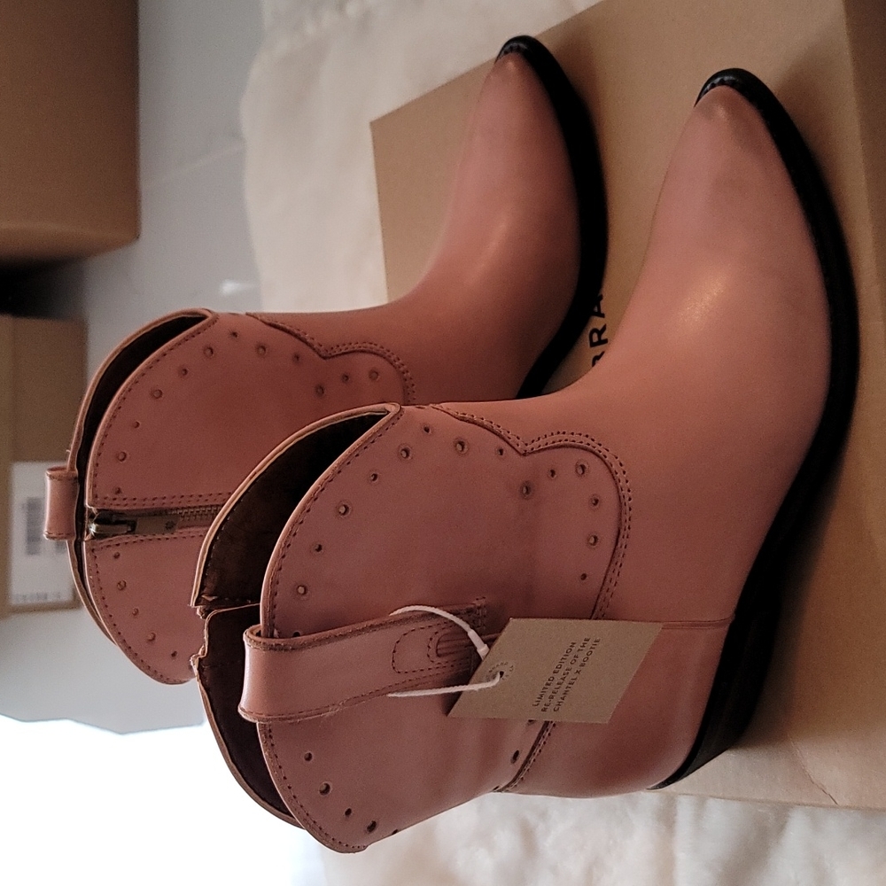Lucky Brand Chantelx Western-Inspired Leather Bootie - Picture 5 of 10